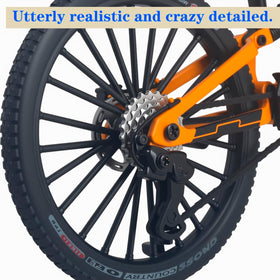 Close-up of Kuasting die-cast bike model highlighting intricate detailing.