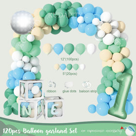 Kudapity balloon box cutouts create focal golf-themed decorations.