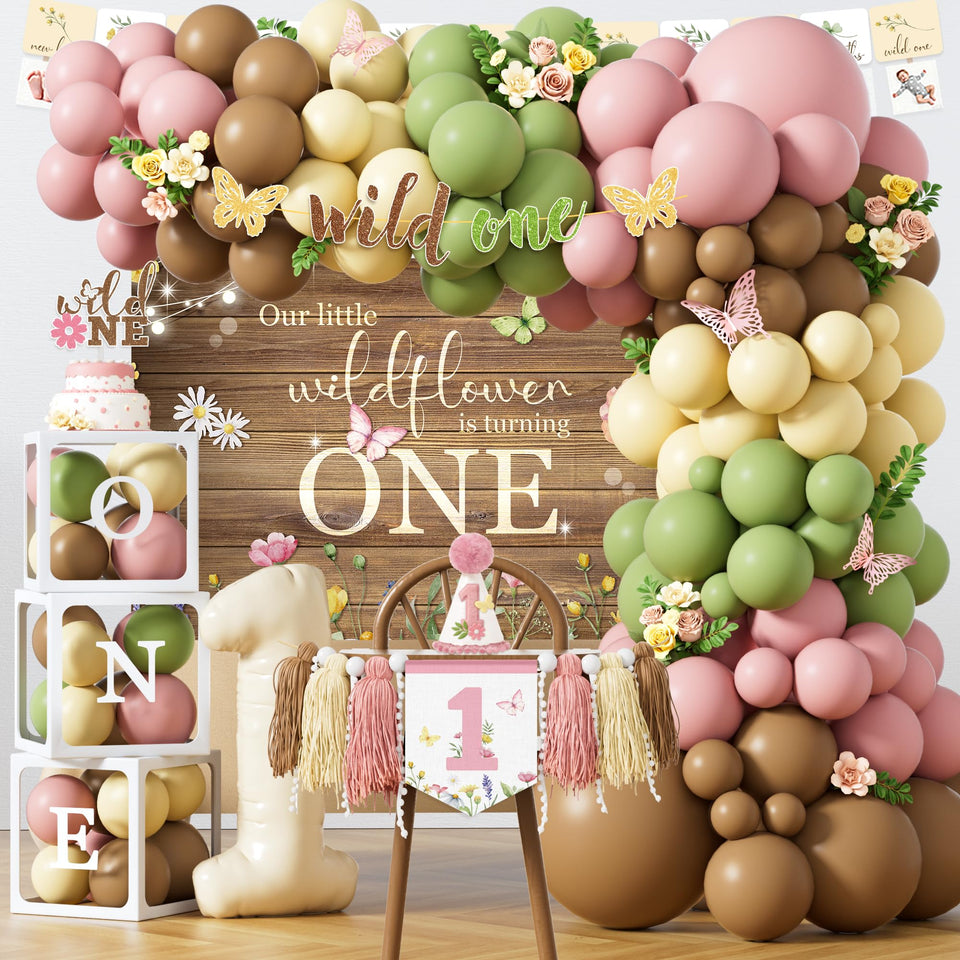Kudapity Wildflower pink balloons create a gentle spring vibe for your baby’s first party.