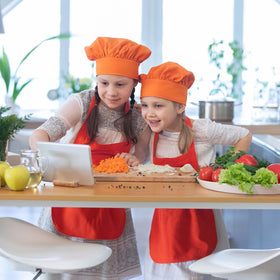 KUUQA classroom and party set helps manage craft time for groups