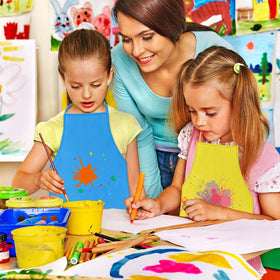 KUUQA aprons protect clothing during painting and cooking activities