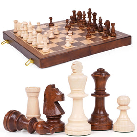 Kvintes large folding chessboard offers ample space for comfortable, readable play