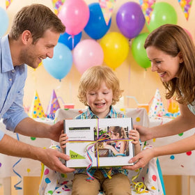 Kyclums screen-free art activity supports hands-on exploration and focus.