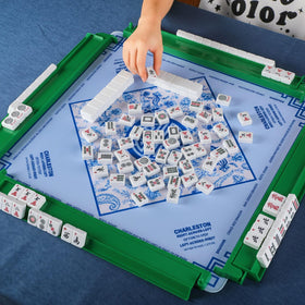 LaRandom green mahjong rack set makes a great gift for enthusiasts.