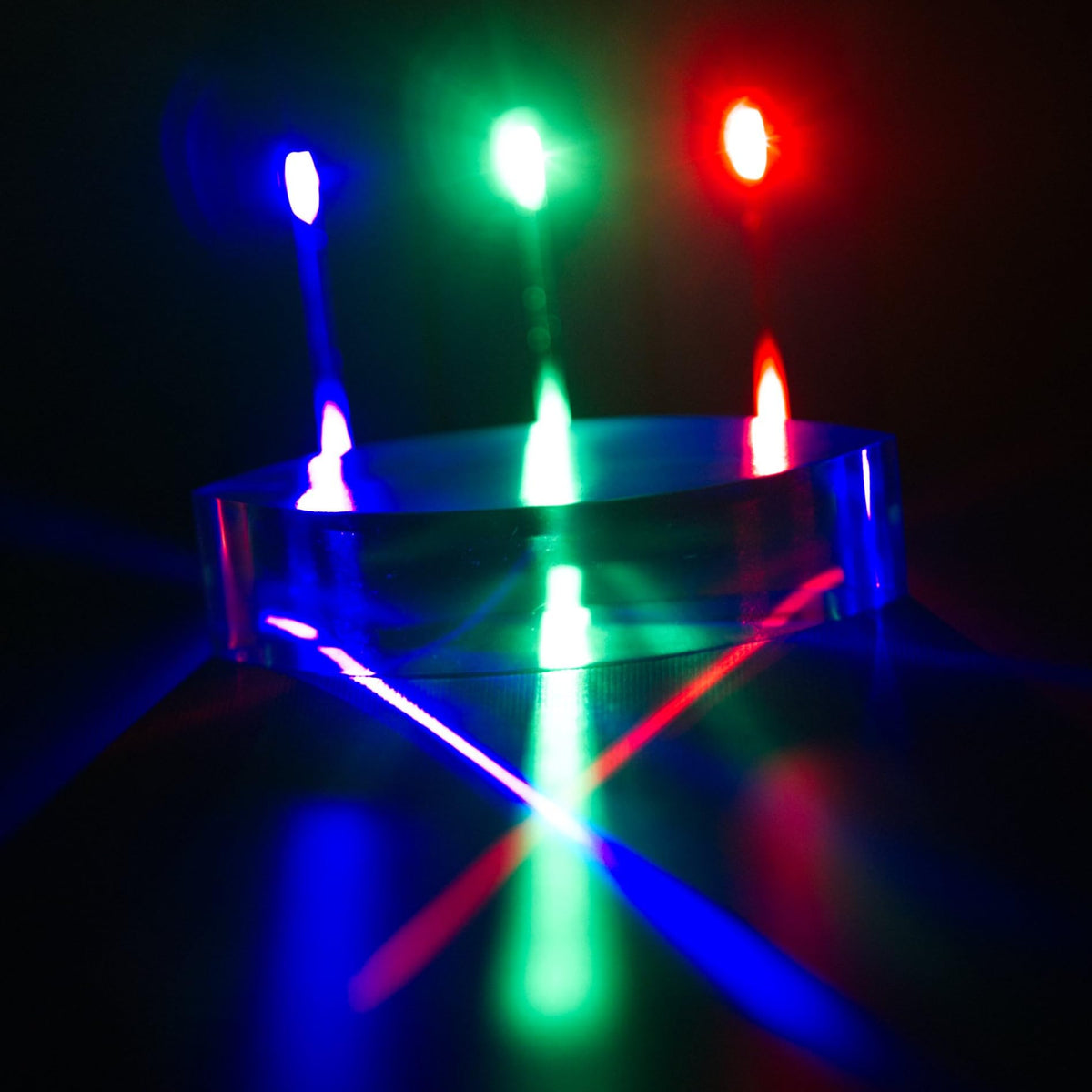 Light Blox color-mixing white-light demonstration shows new hues.