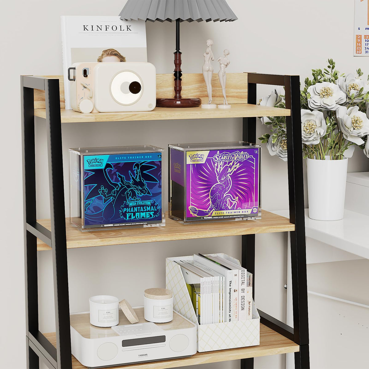 Laumffon case fits Elite Trainer Box precisely for a snug display.