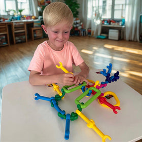 LAVIBI open-ended play set supports focus and exploration.