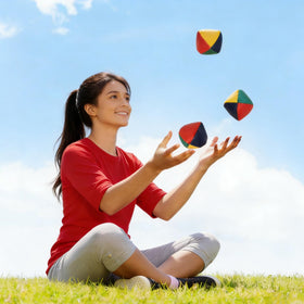 Lawei kid-friendly juggling balls suitable for ages 3 and up for indoor use.