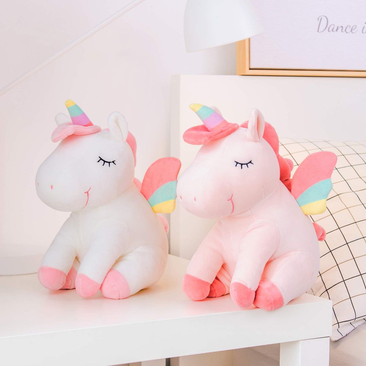Lazada unicorn plush with elastic fabric restores shape after squeezing.