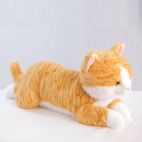 Leahaoe weighted cat gift idea in cozy setting for cat lovers.