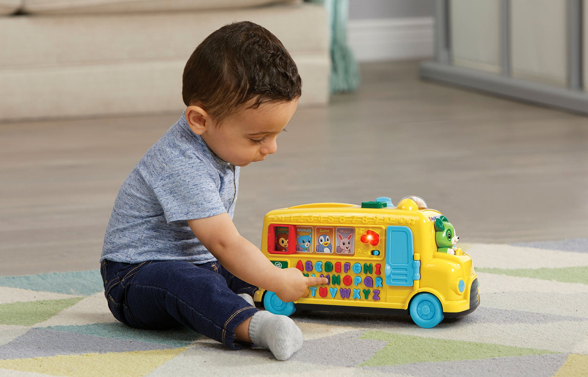 LeapFrog Phonics Fun Animal Bus animal-mode illustration introducing animal and initial sound