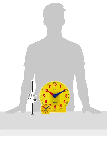 Learning Resources clock kit shows synchronized hour and minute hands for accurate time-telling
