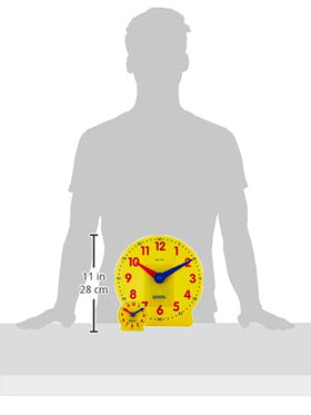 Learning Resources clock kit shows synchronized hour and minute hands for accurate time-telling