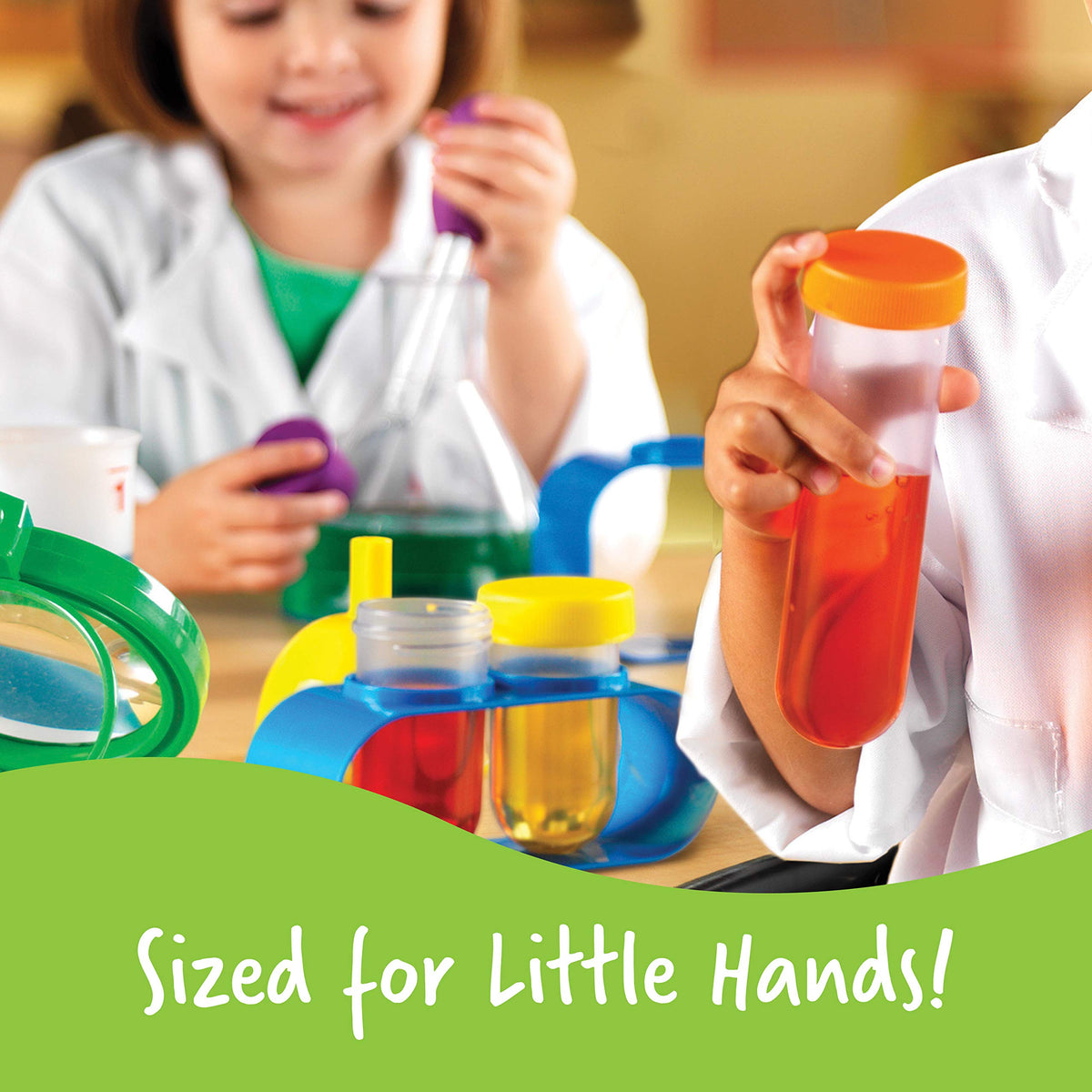 Learning Resources Primary Science Lab Set magnifying glass enabling close observation