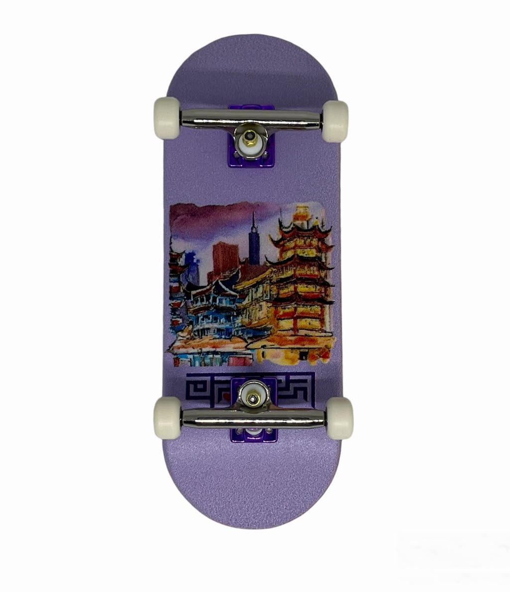 LEEFAI Pro 65D urethane wheels provide smooth ride.