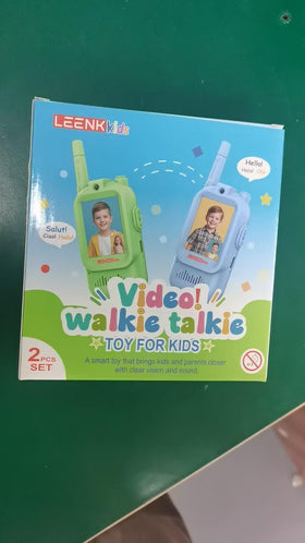 LEENK Kids blue box-packaging highlights two units with USB charging cables.