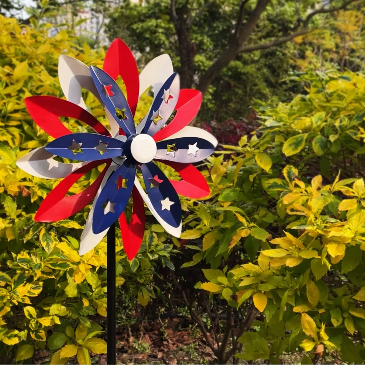 LEGIFO wind spinner makes a striking gift for garden lovers