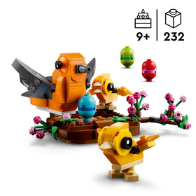 LEGO Bird’s Nest mama bird with movable wings for posing.