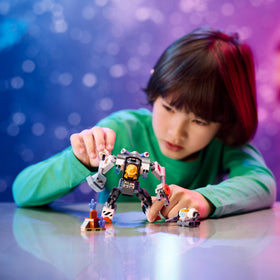 LEGO City Space Mech Large Feet stabilize play on any surface.