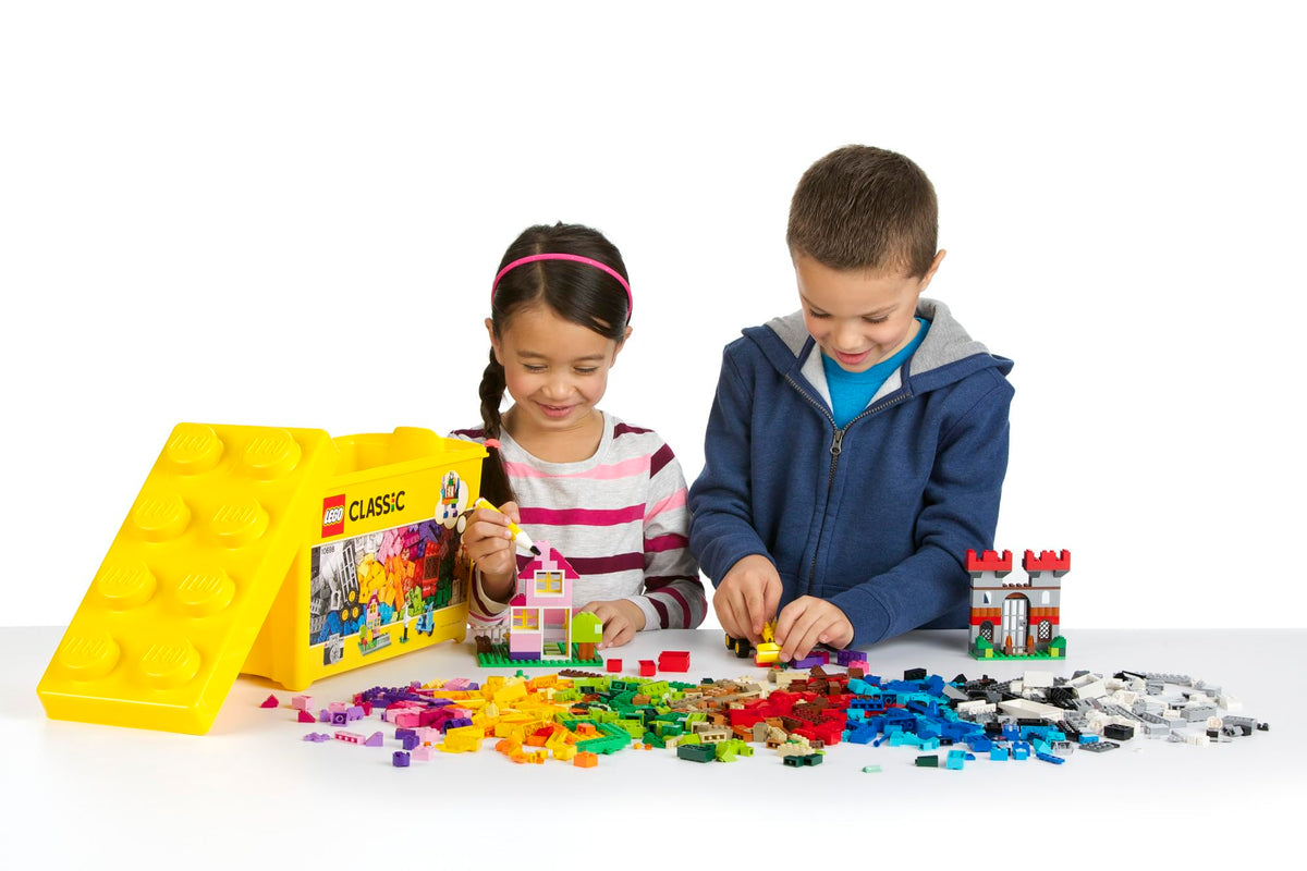 LEGO Classic 10698 windows and doors enabling versatile play scenarios