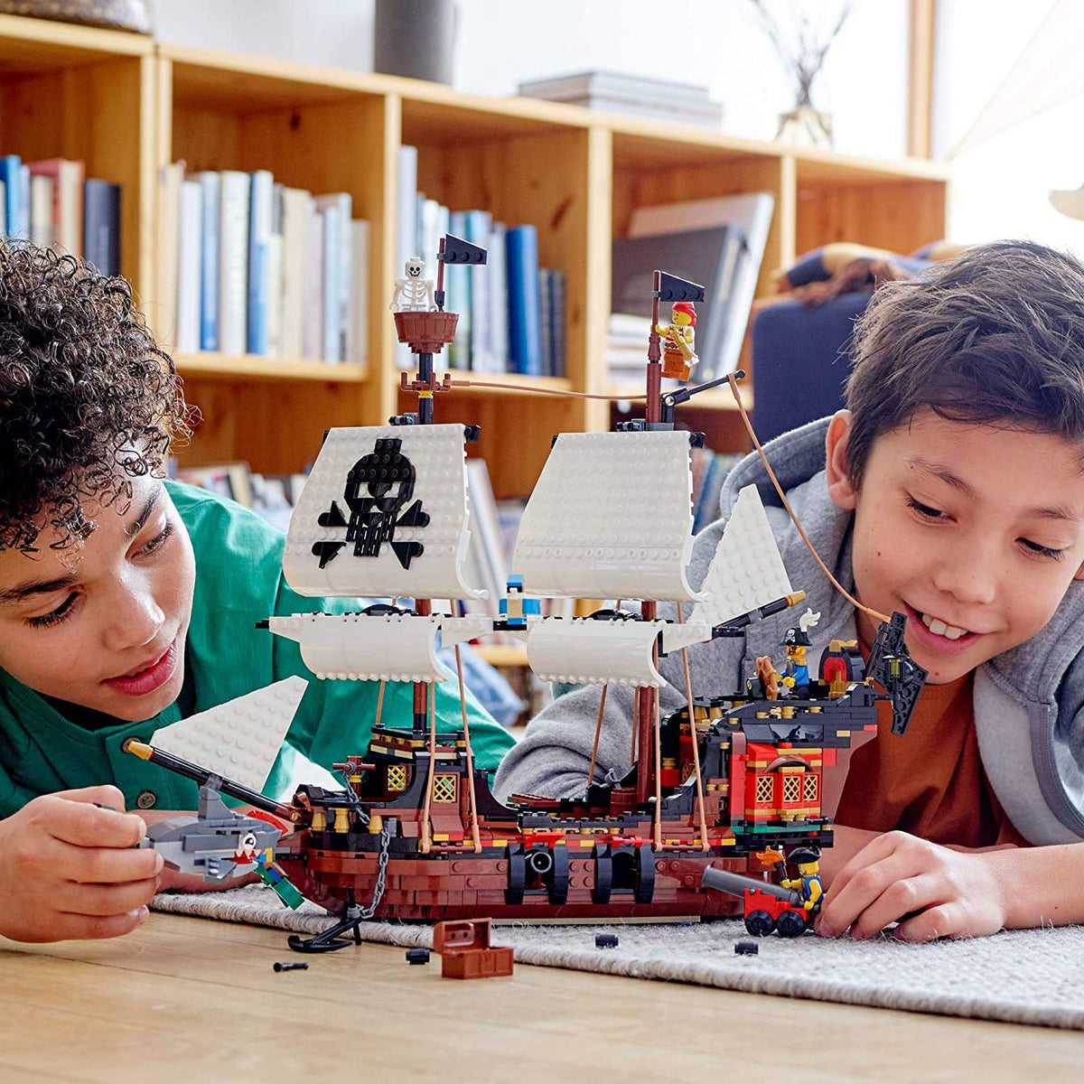 LEGO Creator 3in1 Rotating cannons add action-packed play moments