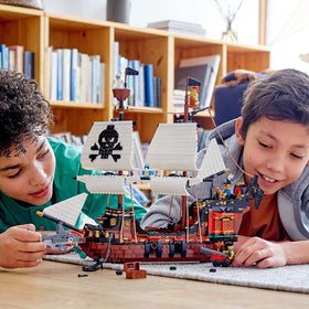 LEGO Creator 3in1 Rotating cannons add action-packed play moments