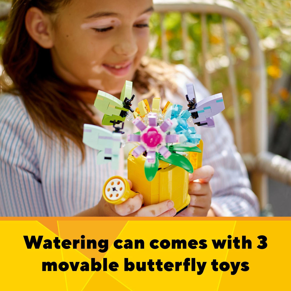 LEGO Creator Birds on Perch shows two birds among flower blossoms.