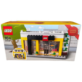 LEGO Creator Brand Store Set 40528 front view, ideal for display on shelves