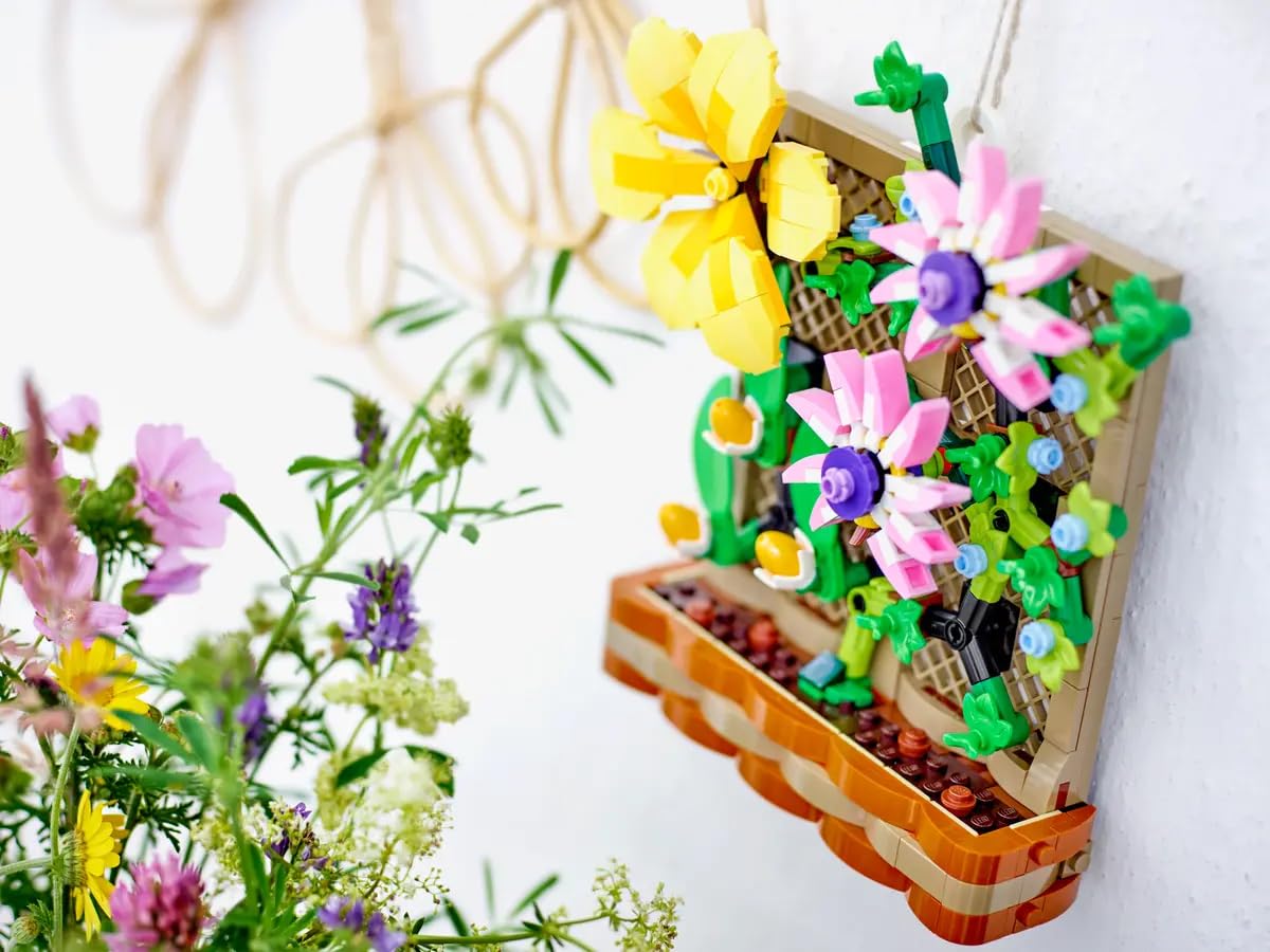 LEGO Flower Trellis Display makes a thoughtful spring gift idea.