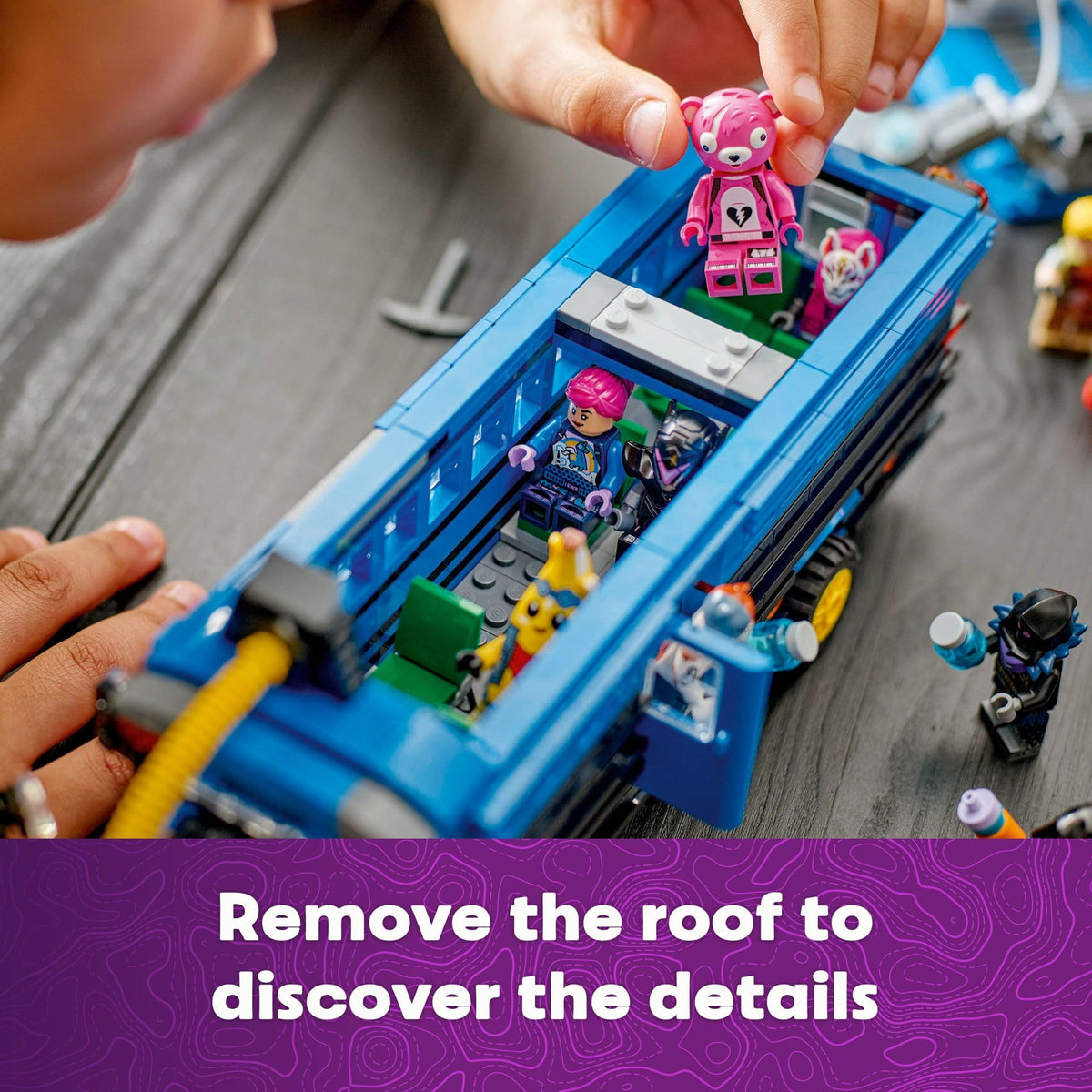 Slurp Juice accessory included for authentic decoration and storytelling in play.