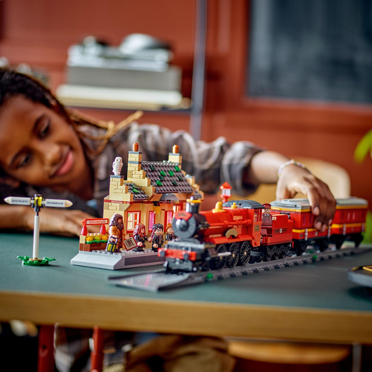 LEGO Harry Potter Builder app 3D view for guided building and progress tracking