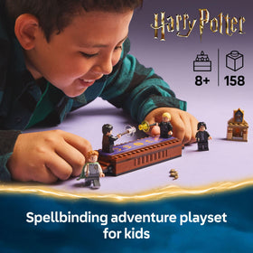 LEGO Harry Potter Hogwarts Castle minifigures Harry Potter and Draco Malfoy with wands