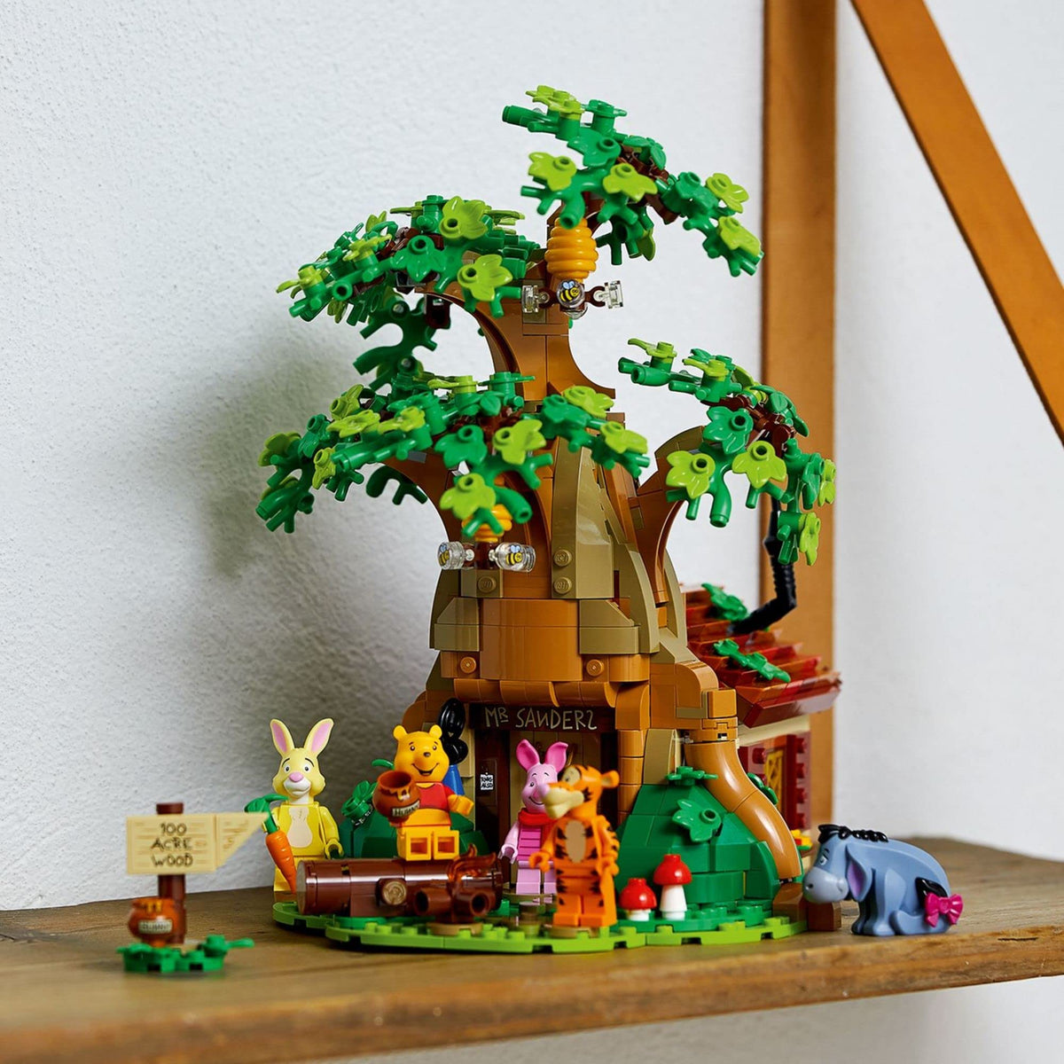 LEGO Ideas Pooh house back opening, easy access to interior details.