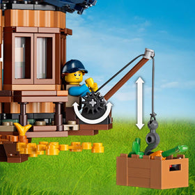 LEGO Ideas Tree House with interchangeable leaves invites seasonal scenery and creative storylines.