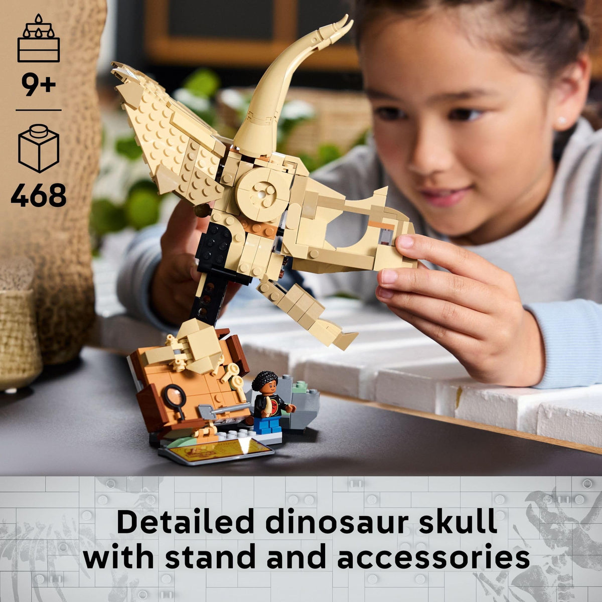 LEGO Jurassic World Triceratops skull with open jaw pose for dynamic display.