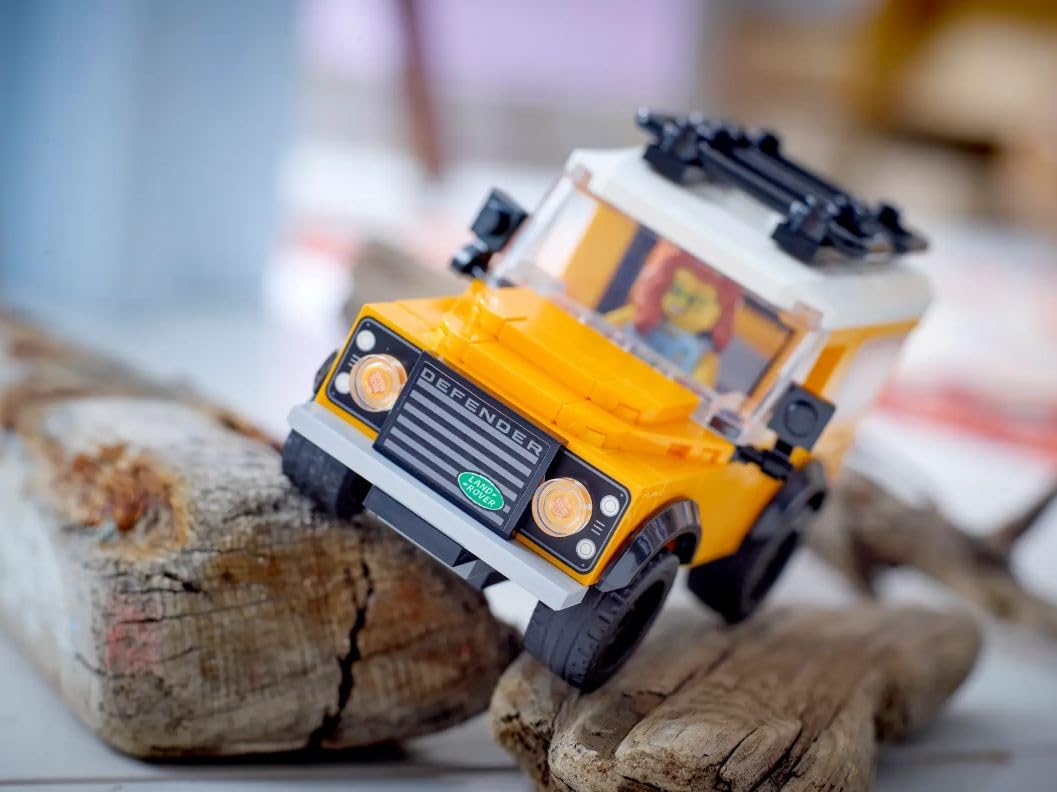 LEGO Land Rover Classic Defender driver minifigure, ready to imagine on-road adventures.