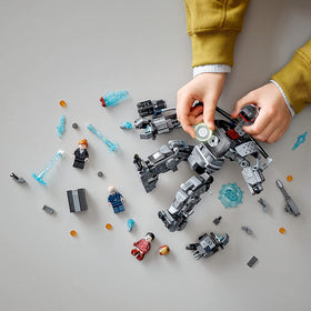 LEGO Marvel Iron Man Monger Mayhem opening cockpit for minifigure access