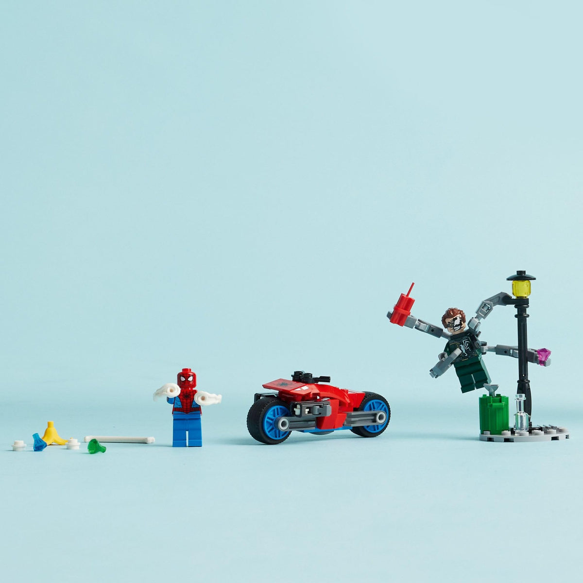 LEGO Marvel Motorcycle Chase streetlight accessory for dynamic chase scenes.