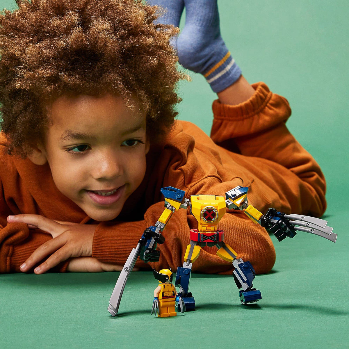 LEGO Marvel Wolverine Mech Armor movable limbs enable dynamic poses.