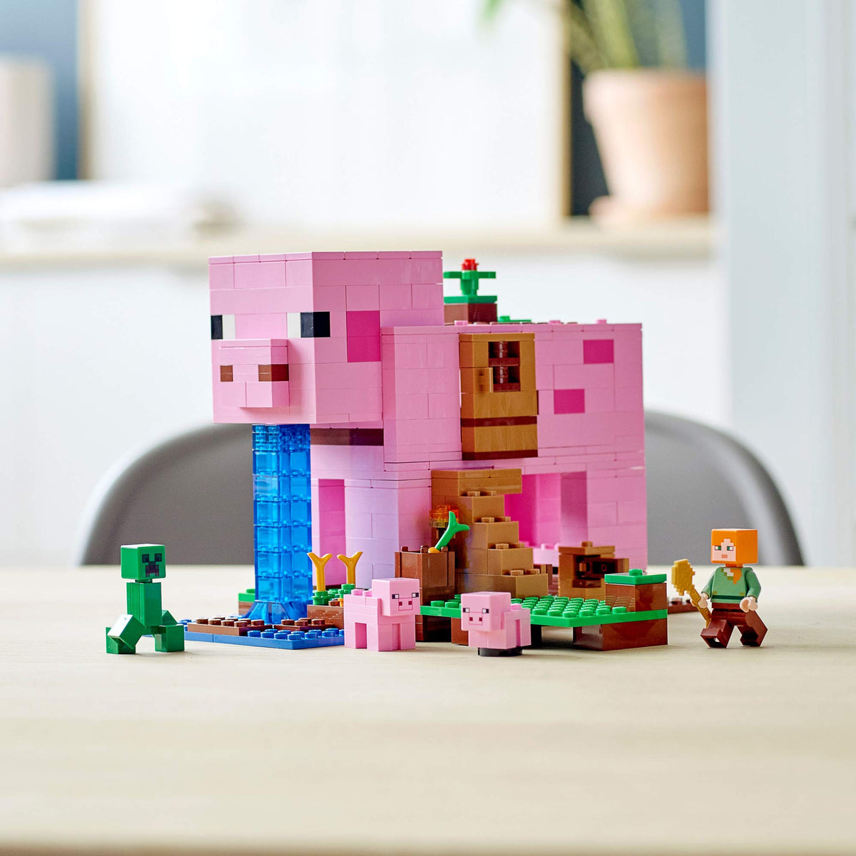 LEGO Minecraft pig house interior details and brick textures.