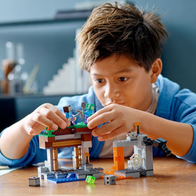 Steve figure from LEGO Minecraft sparks heroic mining adventures.