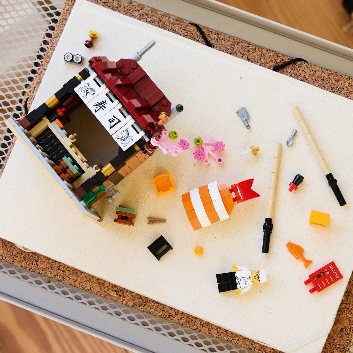 LEGO chopsticks, fish, knife, and menu accessories enrich gameplay