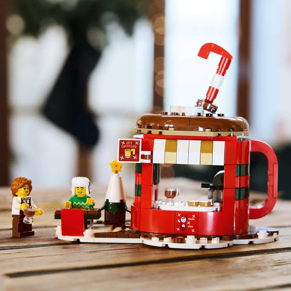 LEGO Seasonal Hot Chocolate Stand 40776 side view with outdoor seating for cozy role-play