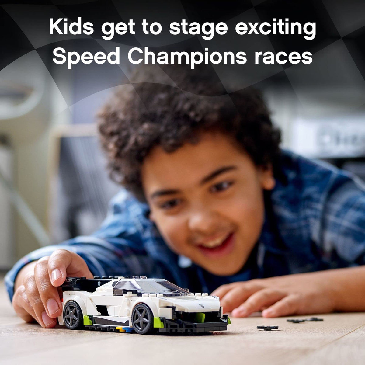 LEGO Speed Champions Koenigsegg Jesko 76900 minifigure driver ready for race.