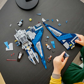 LEGO Star Wars 75316 Mandalorian Starfighter features 4 spring-loaded shooters for exciting battles