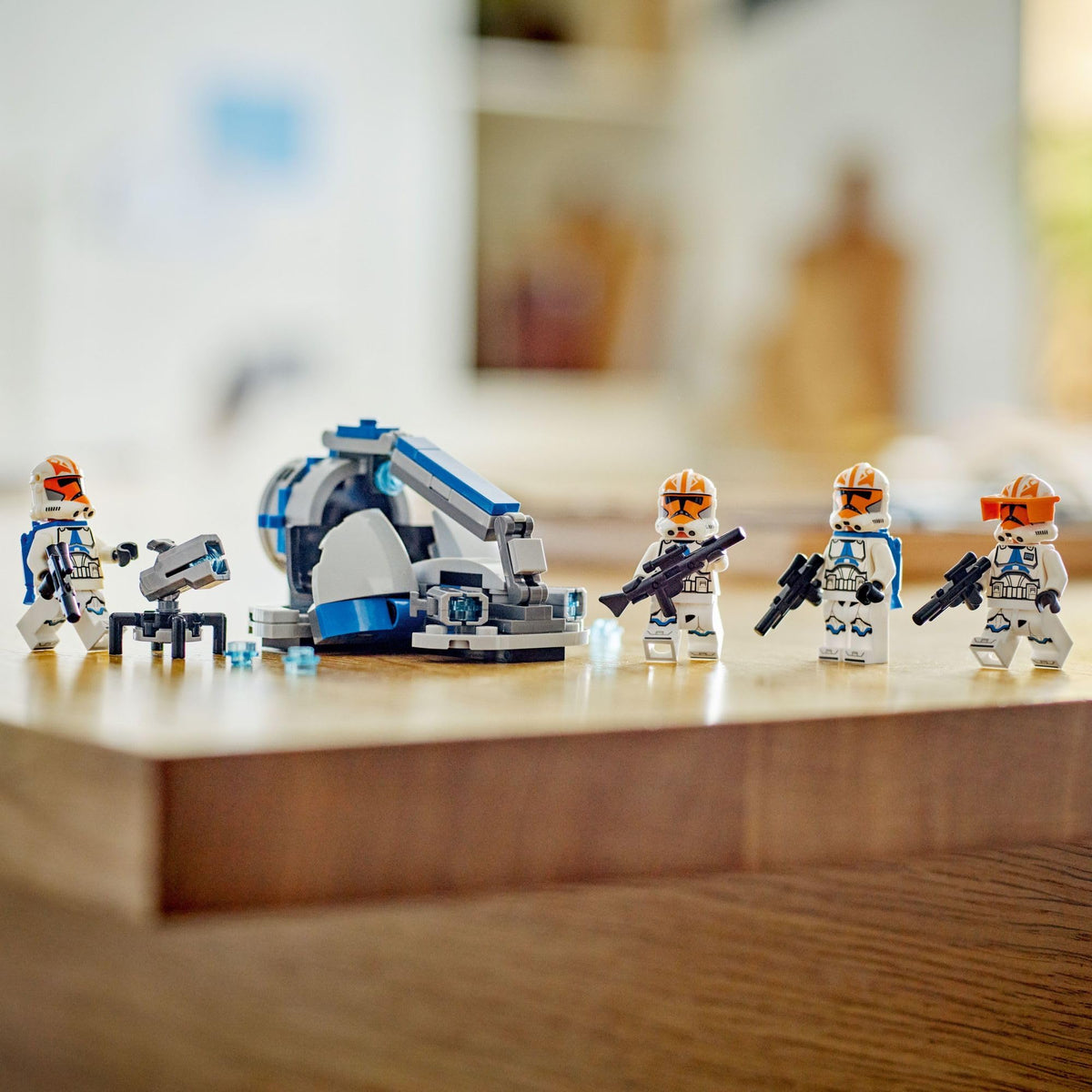 LEGO Star Wars Clone Infantry Support Speeder supports two minifigure seats