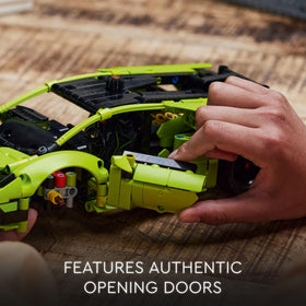 Classic green color scheme captures authentic Lamborghini aesthetics for display.