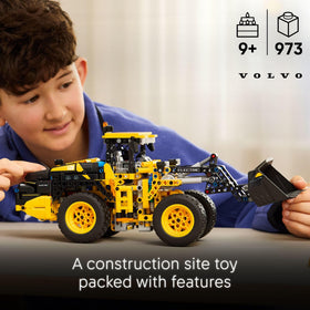 Volvo L120 shovel action demonstrates adjustable lift for dynamic construction scenes