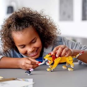 LEGO Creator 3in1 Wild Lion 31112 vulture figure perfect for safari scenes.