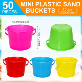 Leitee mini plastic sand bucket in yellow, sturdy handle for toddlers’ hands.